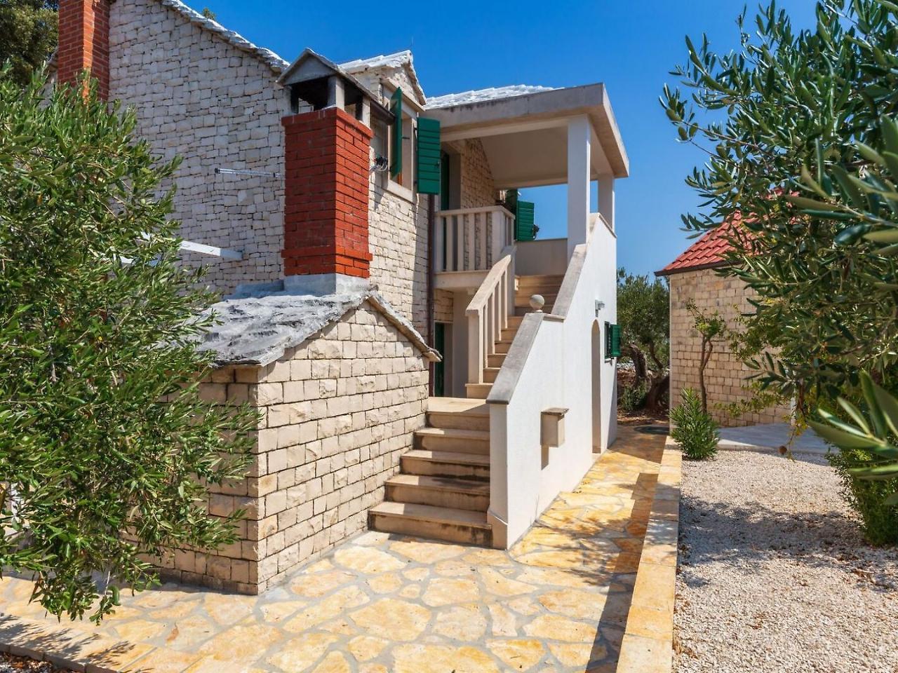 Villa Dubrava Tranquil Retreat Nestled In An Olive Grove For Serene Escapes 푸치스차 외부 사진