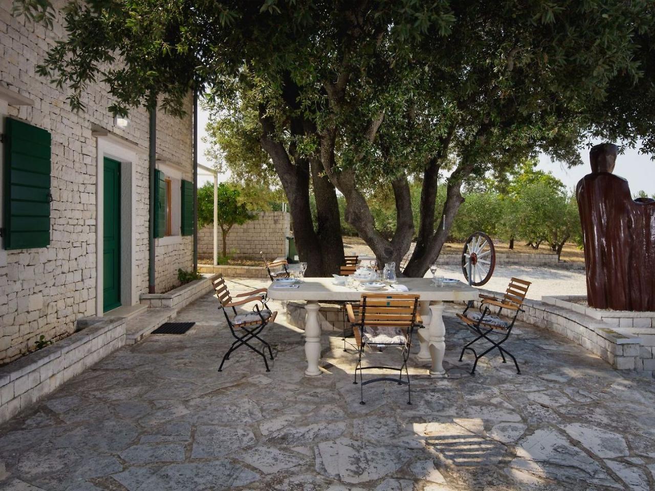 Villa Dubrava Tranquil Retreat Nestled In An Olive Grove For Serene Escapes 푸치스차 외부 사진